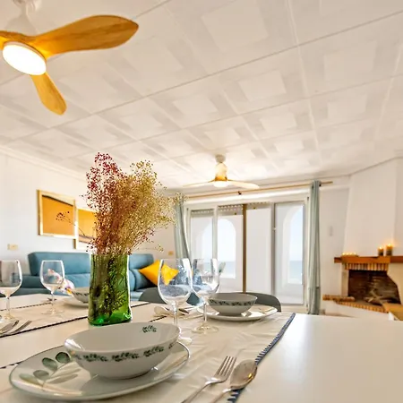 Vidamalu - Beachfront With Terrace *