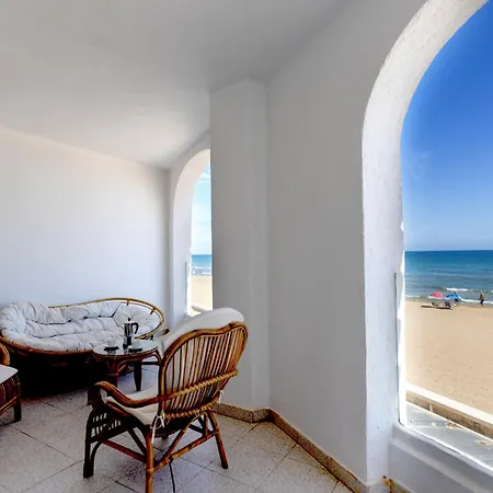 Vidamalu - Beachfront With Terrace شقة *