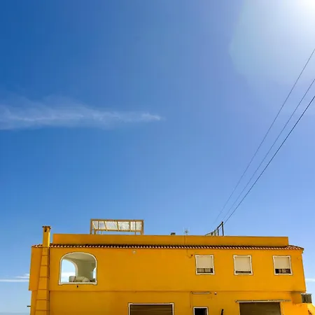 Vidamalu - Beachfront With Terrace سويكا