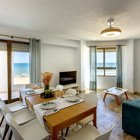 شقة Vidamalu - Beachfront With Terrace سويكا
